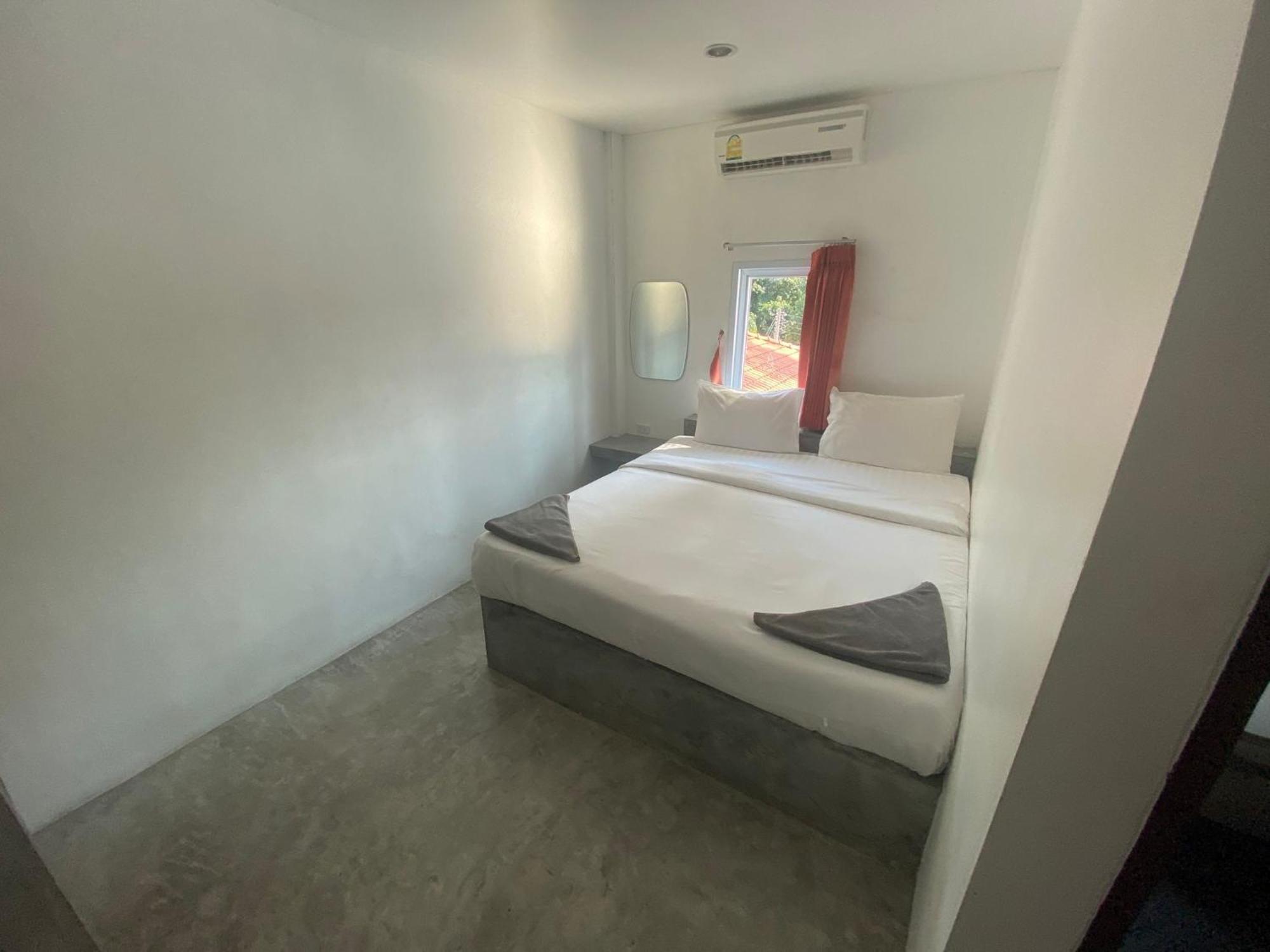 Ck Hostel Ko Tao Esterno foto